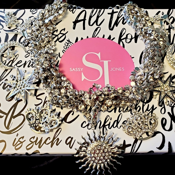 sassy jones Jewelry - NEW Sassy Jones Miss Universe necklace with FREE Confidence Planner.